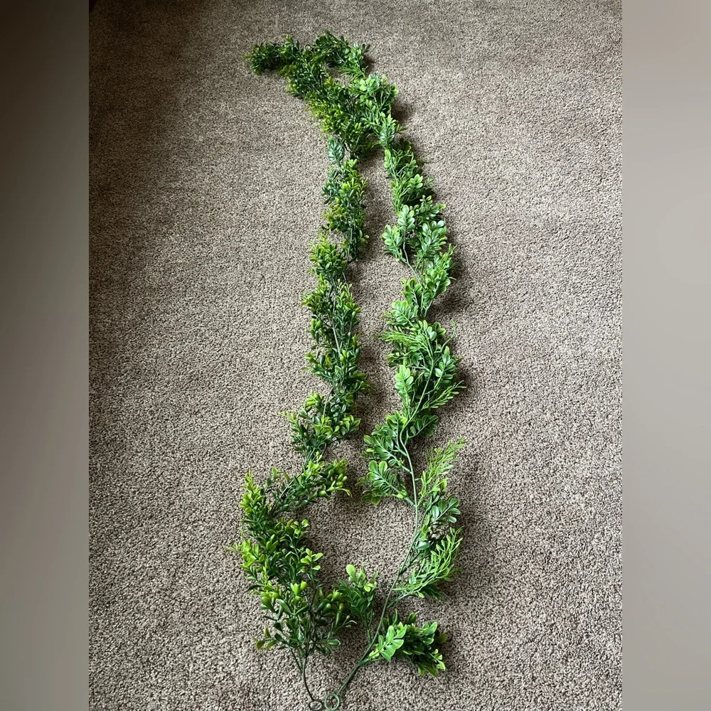 2 Greenery Garlands